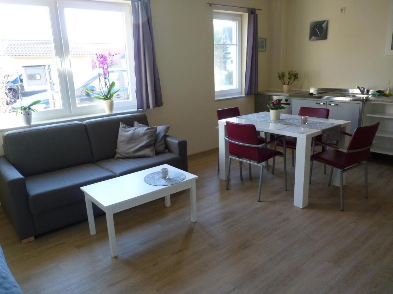 Cafe Und Pension Blohm Greifswald Exterior foto